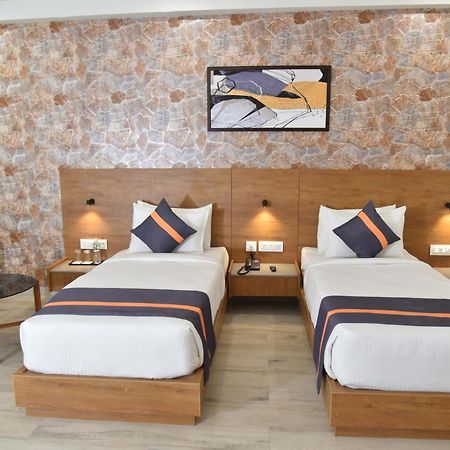 Comfort Inn , Statue Of Unity Kevadia Exteriör bild