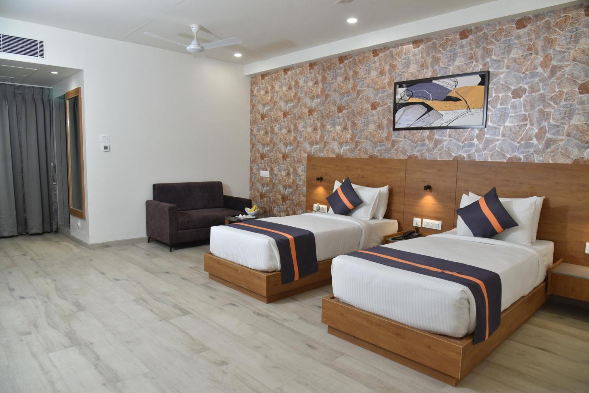 Comfort Inn , Statue Of Unity Kevadia Exteriör bild